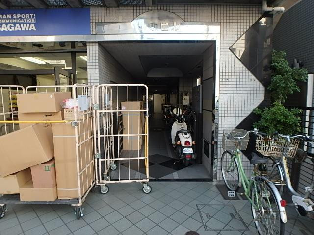 三和ビルエントランス②