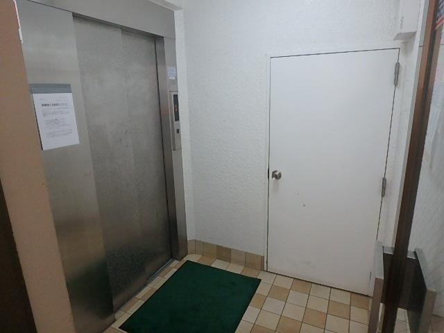 ホール③