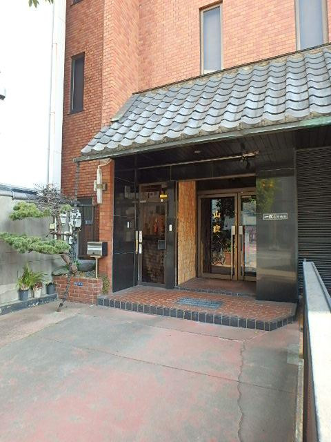 山安ビルエントランス③