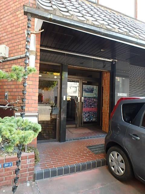 山安ビルエントランス④