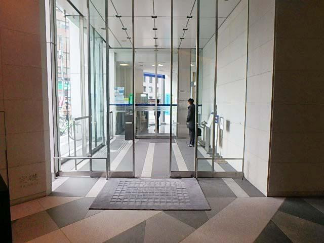 ホール③