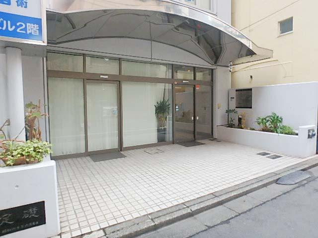 中尾ビルエントランス①