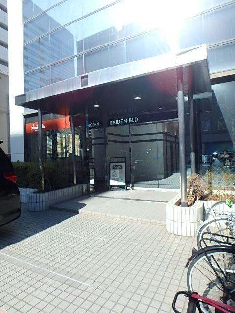 雷電ビルエントランス①