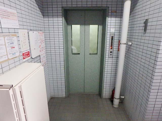 ホール②