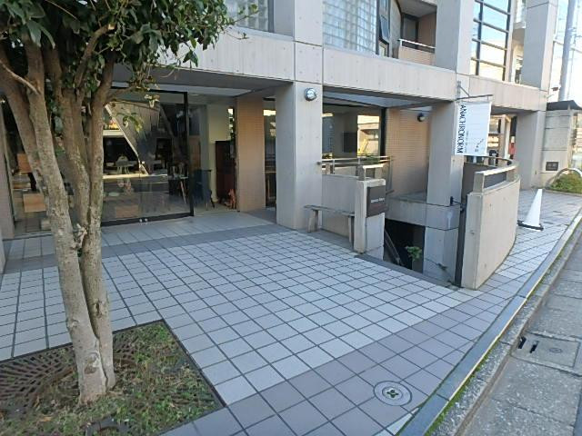 エントランス②