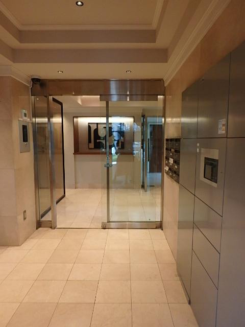 Ｉ．Ｗ．　Ｐｌａｃｅ　Ａｏｂａｄａｉホール①