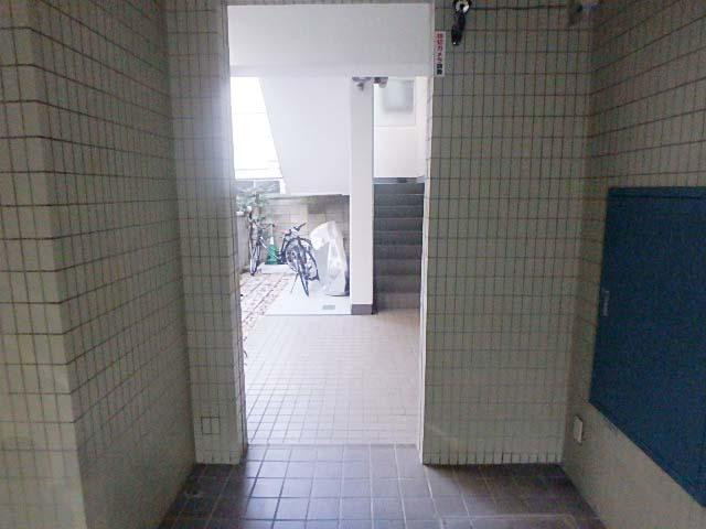 イーストヒルホール①