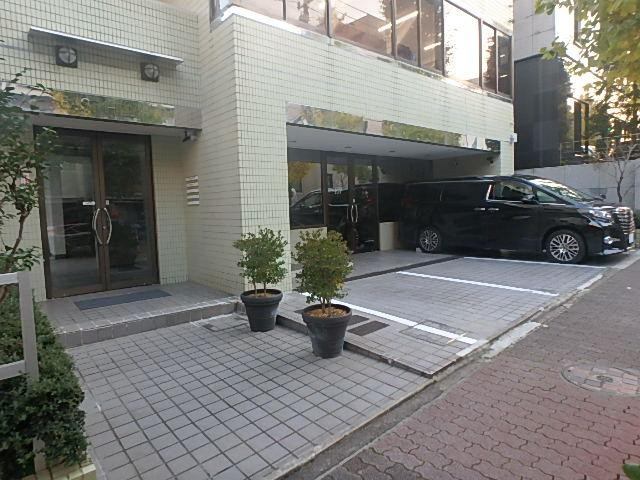 イーストヒルエントランス①
