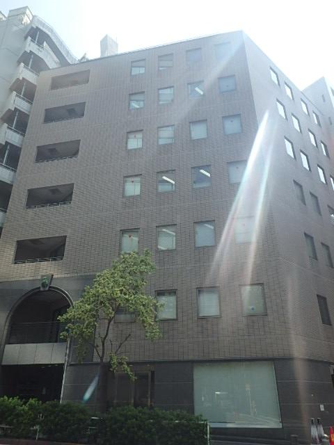 渋谷駅徒歩5分・角地立地のオフィス｜《第３西青山ビル》