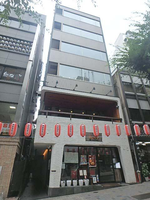 飯田橋駅徒歩3分・神楽坂沿いの駅チカオフィス｜《龍公亭ビル》