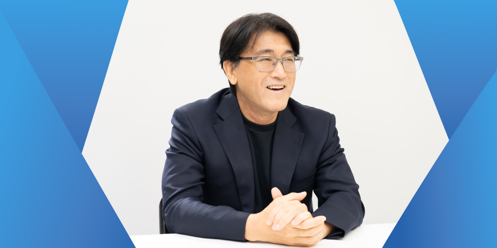 東京の賃貸オフィスの利用についてのインタビューに真摯に応じる株式会社TRADECREATEの代表取締役の片野 俊行氏